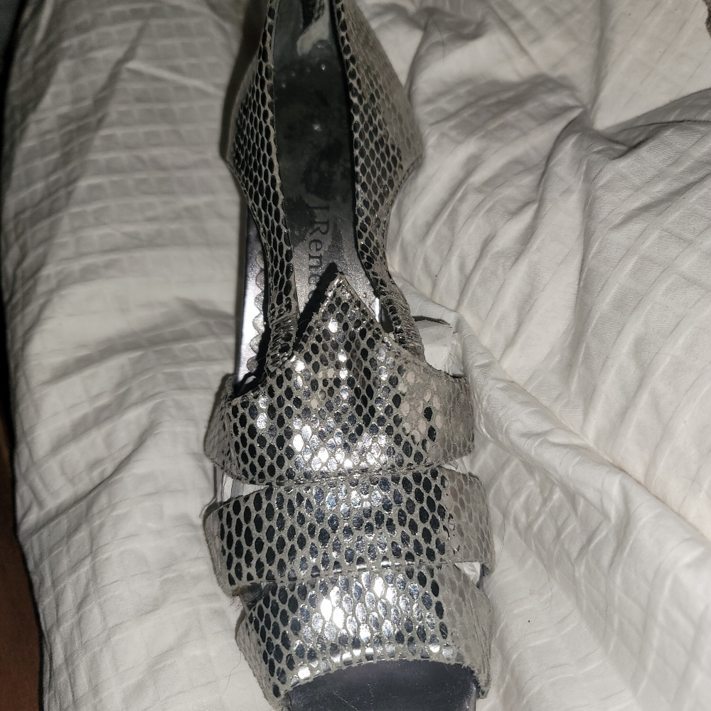 Cute Heels - Picture 2 of 2